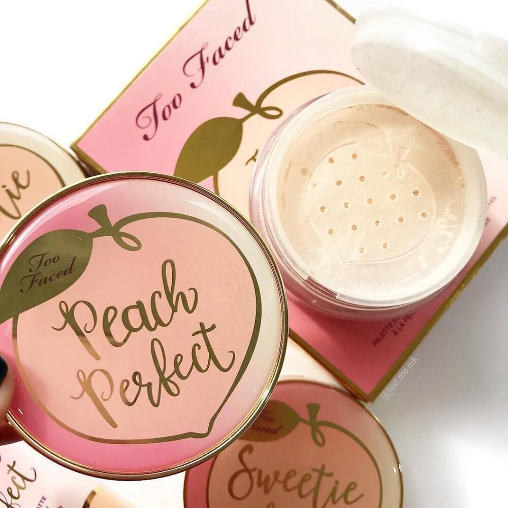 Peach Perfect Loose Powder - Mattifying Loose Setting Powder in Translucent